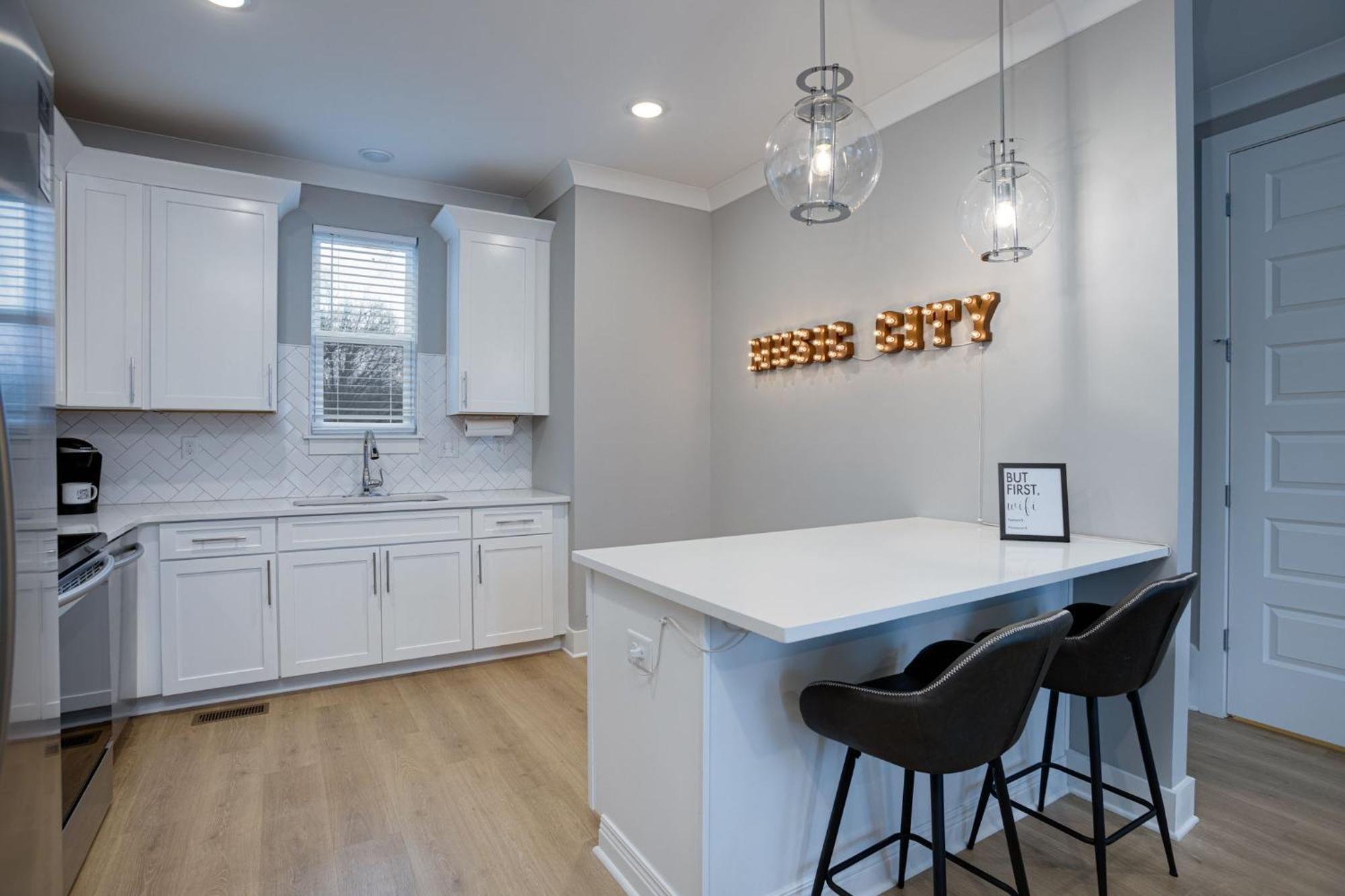 Modern Townhome, 10Min To Downtown! 8Min To Grand Ole Opry! Sleeps 8! Nashville Zewnętrze zdjęcie